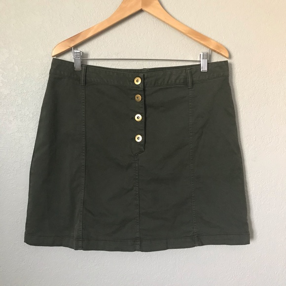 Banana Republic Dresses & Skirts - Banana Republic Button Front A-Line Skirt